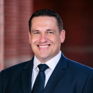 How he made 9.4% returns with a team of 3 and an energy divestment mandate