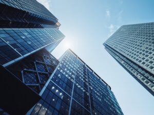 Report finds global real estate resilient amid $380B in investments during H1 2025